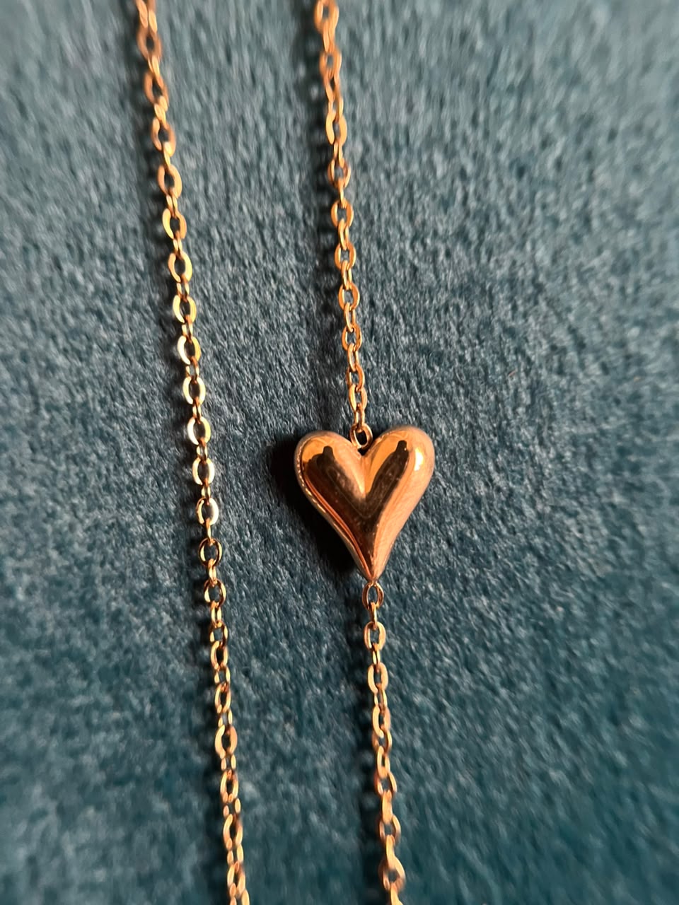 Golden Hearts Lariat Necklace - House of Alanki